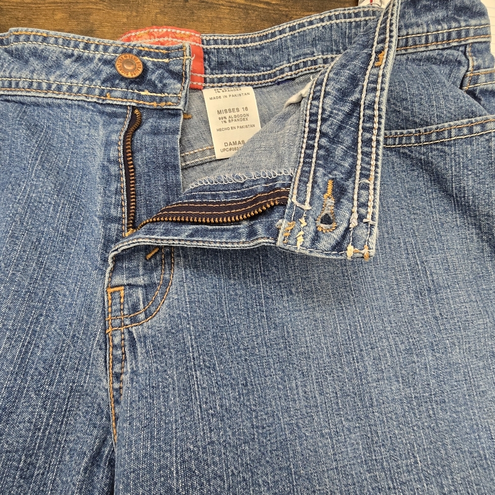 Levi's Signature Medium Wash Stretch Hi Rise Denim Jean Shorts Misses 16 - Picture 5 of 8